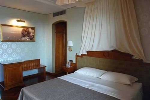 Palazzo Rosenthal Vesuview & Hotel 4*